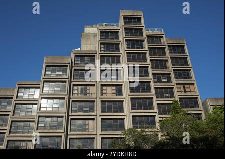 22.09.2019, Sydney, Nouvelle-Galles du Sud, Australie, vue du bâtiment Sirius, un projet de logements sociaux des années 1970 dans le quartier Rocks. Le concre Banque D'Images