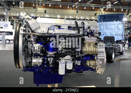 Helsinki, Finlande. 09 mai 2019. Volvo D13TC I-Save Engine présenté sur le stand Volvo Trucks sur transport-Logistics 2019. Selon Volvo Trucks, Nouveau Banque D'Images