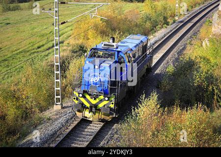 Fenniarail Class Dr18 No. 105, CZ Loco construit la locomotive diesel-électrique de Fenniarail Oy à grande vitesse après son départ de Salo, Finlande. 27 septembre 2020 Banque D'Images