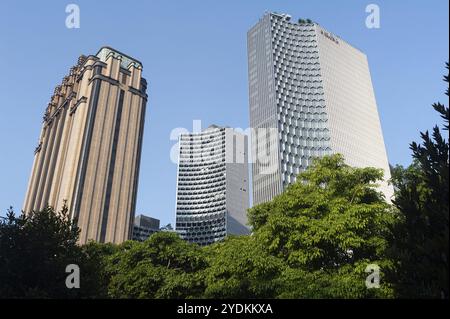 18.07.2019, Singapour, République de Singapour, Asie, les gratte-ciel DUO Twin Towers de l'architecte allemand Ole Scheeren et le bureau Parkview Square bu Banque D'Images