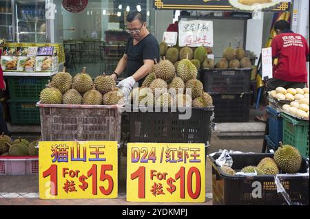 24.02.2019, Singapour, République de Singapour, Asie, Un étal vendant des durians frais dans un marché de rue à Chinatown, Asie Banque D'Images