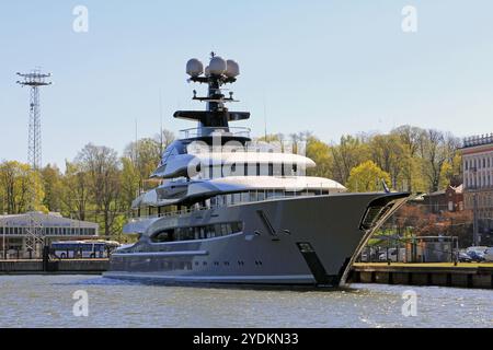 Helsinki, Finlande. 14 mai 2019. Superyacht Kismet amarré au port sud d'Etelaeranta, Helsinki, Finlande. Le superyacht construit par Lurssen en 2014 Banque D'Images