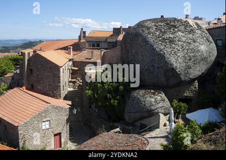 13/06/2018, Monsanto, Portugal, Europe, Une vue d'en haut du village de montagne portugais de Monsanto, Europe Banque D'Images