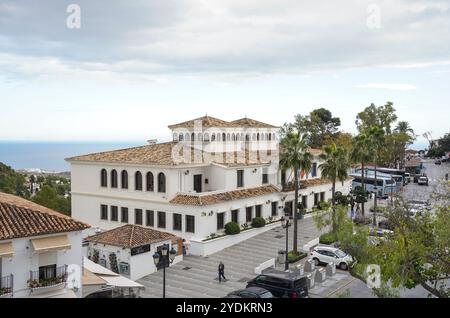 Hôtel de ville dans le village lavé de Mijas pueblo, Andalousie, province de Malaga, Espagne Banque D'Images