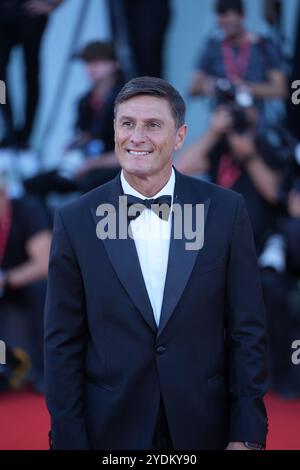 Javier Zanetti assiste au tapis rouge 'Kjaerlighet' lors du 81ème Festival International du film de Venise au Palazzo del Cinema à Venise le 6 septembre 2024. Banque D'Images