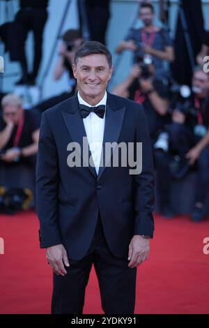 Javier Zanetti assiste au tapis rouge 'Kjaerlighet' lors du 81ème Festival International du film de Venise au Palazzo del Cinema à Venise le 6 septembre 2024. Banque D'Images