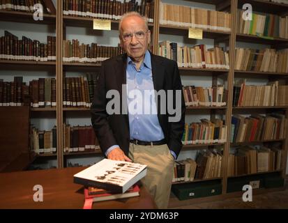 Séville, 15/10/2024. Entretien avec Alfonso Guerra à l'occasion de l'exposition des frères Machado à l'usine d'artillerie. Photo : Raúl Doblado. ARCHSEV. Crédit : album / Archivo ABC / Raúl Doblado Banque D'Images