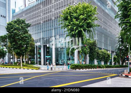 Singapour - 16 août 2024 : FWD Insurance HQ à One George Street, reflétant un design moderne et une présence centrale dans le centre d'affaires de Singapour Banque D'Images