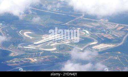 SEPANG, MALAISIE - 11 AVRIL 2015 : vue aérienne du circuit international de Sepang (SIC) est un circuit de sport automobile en Malaisie et ancienne course de formule 1 Banque D'Images