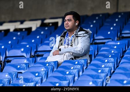 Londres, Royaume-Uni. 27 octobre 2024. Le fan de Chelsea prend place devant le match de premier League Chelsea vs Newcastle United à Stamford Bridge, Londres, Royaume-Uni, le 27 octobre 2024 (photo par Cody Froggatt/News images) à Londres, Royaume-Uni le 27/10/2024. (Photo de Cody Froggatt/News images/Sipa USA) crédit : Sipa USA/Alamy Live News Banque D'Images