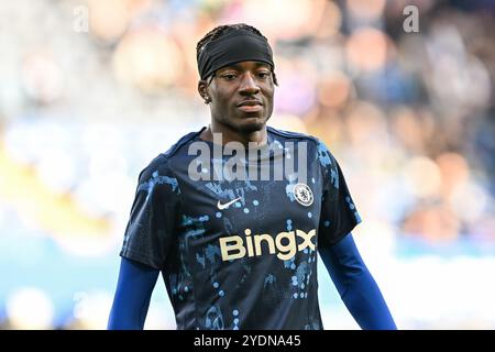 Londres, Royaume-Uni. 27 octobre 2024. Noni Madueke de Chelsea pendant l'échauffement avant le match de premier League Chelsea vs Newcastle United à Stamford Bridge, Londres, Royaume-Uni, le 27 octobre 2024 (photo par Cody Froggatt/News images) à Londres, Royaume-Uni le 27/10/2024. (Photo de Cody Froggatt/News images/Sipa USA) crédit : Sipa USA/Alamy Live News Banque D'Images