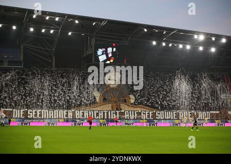 Linz, Autriche. 27 octobre 2024. LINZ, AUTRICHE - OCTOBRE 27 : fans de LASK lors du match de l'Admiral Bundesliga entre LASK et SK Sturm Graz au Raiffeisen Arena le 27 octobre 2024 à Linz, Autriche .241027 SEPA 07 015 - 20241027 PD9808 crédit : APA-PictureDesk/Alamy Live News Banque D'Images