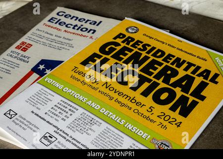 2024 exemple de bulletin de vote pour l'élection générale présidentielle des États-Unis et brochure d'information de l'électeur Banque D'Images