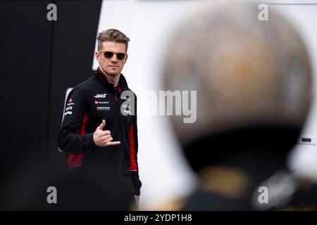 Mexico, Vereinigte Staaten. 27 octobre 2024. Nico Huelkenberg (MoneyGram Haas F1 Team, Deutschland, #27) grueßt, MEX, formel 1 Weltmeisterschaft, grand Prix von Mexiko City, Autodromo Hermanos Rodriguez, Rennen, 27.10.2024 Foto : Eibner-Pressefoto/Michael Memmler crédit : dpa/Alamy Live News Banque D'Images