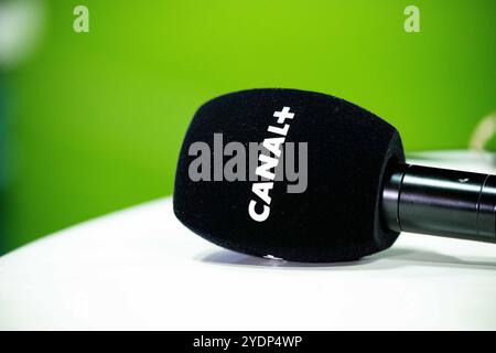 Toulouse, France. 27 octobre 2024. Microphone de canal lors du match du championnat de France Top 14 de rugby à xv opposant le stade Toulousain et le RC Toulon le 27 octobre 2024 au stade de Toulouse, France - photo Nathan Barange/DPPI crédit : DPPI Media/Alamy Live News Banque D'Images