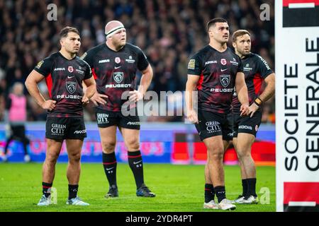 Toulouse, France. 27 octobre 2024. Joueurs de Toulouse lors du championnat de France Top 14 rugby à xv match opposant le stade Toulousain et le RC Toulon le 27 octobre 2024 au stade de Toulouse, France - photo Nathan Barange/DPPI crédit : DPPI Media/Alamy Live News Banque D'Images