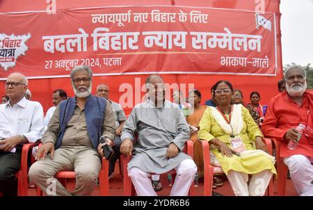 Patna, Inde. 27 octobre 2024. PATNA, INDE - OCTOBRE 27 : le secrétaire général de CPI-ML Dipankar Bhattacharya et d'autres pendant 'Badlo Bihar Nyay Sammelan' à Millar School Ground le 27 octobre 2024 à Patna, Inde. (Photo de Santosh Kumar/Hindustan Times/Sipa USA ) crédit : Sipa USA/Alamy Live News Banque D'Images