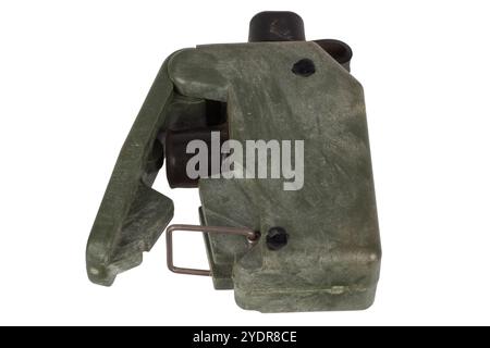 Dispositif de mise à feu M57 pour une mine antipersonnel directionnelle M18 Claymore mine. Isolé sur fond blanc. Banque D'Images