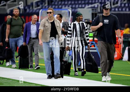Houston, Texas, États-Unis. 27 octobre 2024. Les membres des Colts d'Indianapolis arrivent avant le match entre les Texans de Houston et les Colts d'Indianapolis au NRG Stadium de Houston, Texas, le 27 octobre 2024. (Crédit image : © Erik Williams/ZUMA Press Wire) USAGE ÉDITORIAL SEULEMENT! Non destiné à UN USAGE commercial ! Banque D'Images