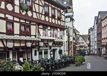 Bernkastel-Kues est un centre viticole réputé de la moyenne Moselle Banque D'Images