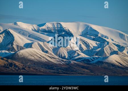 Paysage montagneux, île Axel Heiberg, Nunavut, Arctique canadien, Canada, Amérique du Nord Banque D'Images