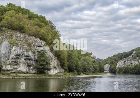 Les rives rocheuses du Danube près de Kelheim, Allemagne, Europe Banque D'Images