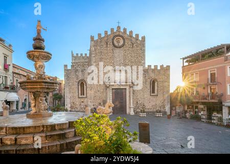 Cathédrale de Taormine, Taormine, Messine, Sicile, Italie, Méditerranée, Europe Banque D'Images