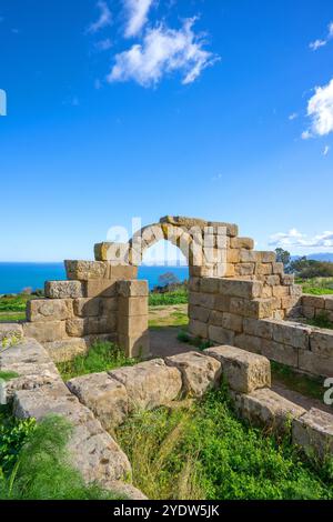 Théâtre grec, zone archéologique de Tindari, Tindari, Patti, Messine, Sicile, Italie, Méditerranée, Europe Banque D'Images
