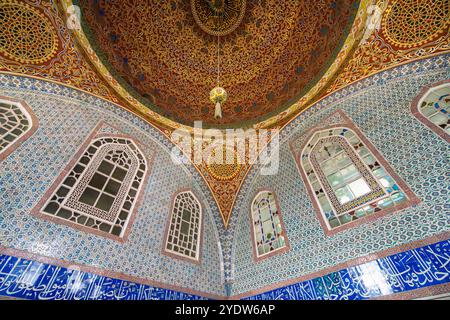Plafond à l'intérieur du harem, Palais de Topkapi, site du patrimoine mondial de l'UNESCO, Istanbul, Turquie, Europe Banque D'Images