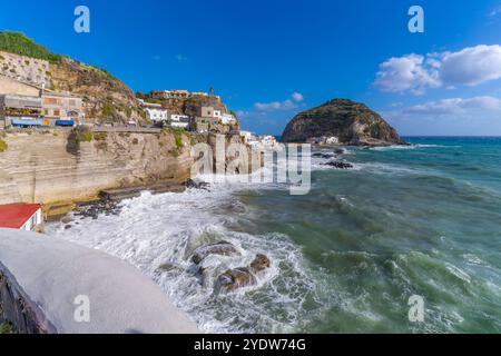 Vue de Torre di Sant'Angelo, Sant'Angelo, Île d'Ischia, Campanie, Italie, Europe Banque D'Images