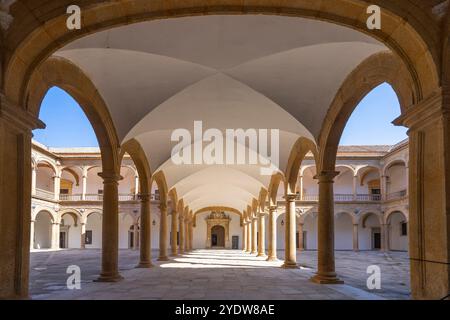 Hôpital Tavera, Tolède, Castille-la Manche, Espagne, Europe Banque D'Images