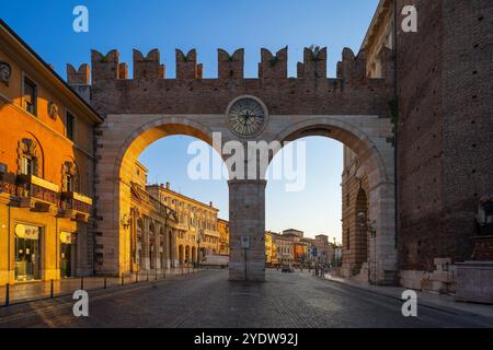 Portoni della Bra, Vérone, site du patrimoine mondial de l'UNESCO, Vénétie, Italie, Europeerona, Vénétie, Italie Banque D'Images