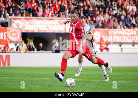 Milan Djuric (AC Monza) marque le but lors du championnat italien Serie A match de football entre AC Monza et Venezia FC le 27 octobre 2024 au U-Power Stadium de Monza, en Italie. Crédit : Luca Rossini/E-Mage/Alamy Live News Banque D'Images