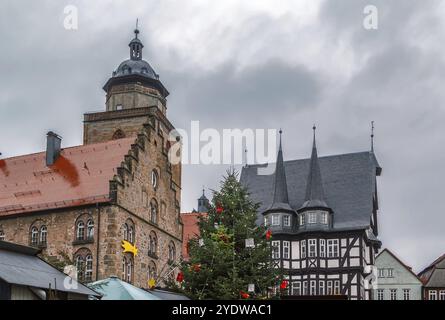 Place principale d'Alsfeld à noël avec arbre de noël, Allemagne, Europe Banque D'Images