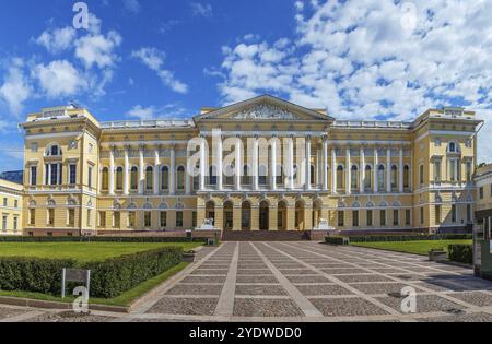 Le Musée russe d'État anciennement le Musée russe de sa Majesté Impériale Alexandre III est le plus grand dépositaire d'art russe à Saint-Péte Banque D'Images