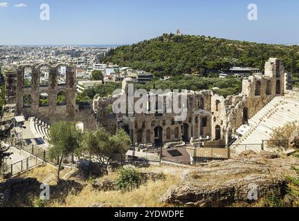 L'Odéon d'Hérode Atticus est une structure de théâtre en pierre située sur le versant sud-ouest de l'Acropole d'Athènes Banque D'Images