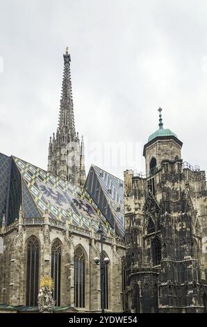 La cathédrale d'Étienne est le bâtiment religieux le plus important de Vienne Banque D'Images