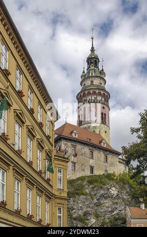 Vue sur la tour du château de Cesky Krumlov, République tchèque Banque D'Images