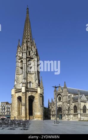 La basilique Saint Michel, Bordeaux, est une église gothique flamboyante de Bordeaux, en France, construite entre la fin du XIVe siècle et le XVIe siècle, Euro Banque D'Images