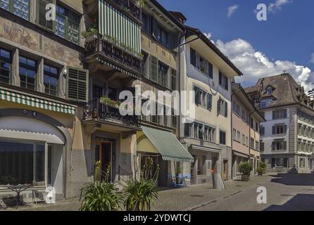 Rue dans la vieille ville de Rapperswil, Suisse, Europe Banque D'Images