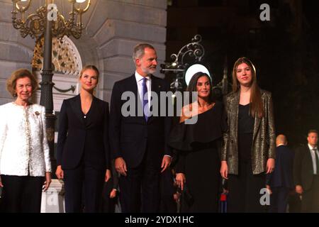 Asturies, Espagne. 27 octobre 2024. La famille royale espagnole lors des prix de princesse. Les Prix Princesse des Asturies se sont terminés à Oviedo après deux semaines d’événements et la présence de la famille royale espagnole. (Crédit image : © Mercedes Menendez/Pacific Press via ZUMA Press Wire) USAGE ÉDITORIAL SEULEMENT! Non destiné à UN USAGE commercial ! Banque D'Images