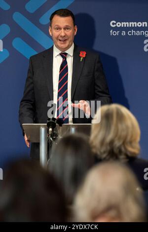 Russell Findlay, leader conservateur écossais, prononce un discours au Marriot Hotel Holyrood, à Édimbourg, appelant à une réduction des impôts en Écosse et à un État plus petit qui fonctionne plus efficacement. Date de la photo : lundi 28 octobre 2024. Banque D'Images