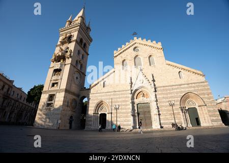 Messine, Italie - 22 mai 2024 : Basilique Cattedrale di Santa Maria Assunta. Banque D'Images