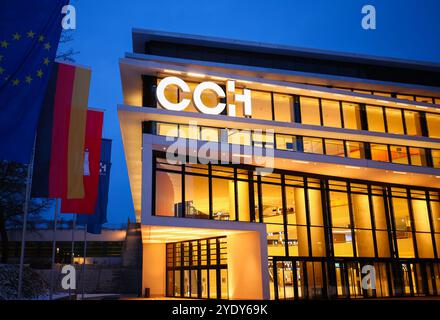 Hambourg, Allemagne. 17 janvier 2024. Une vue extérieure du 'CCH - Congress Center'. Crédit : Christian Charisius/dpa/Alamy Live News Banque D'Images