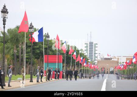 Rabat, Maroc. 28 octobre 2024. Illustration - le roi du Maroc reçoit le président français Emmanuel Macron au Palais Royal de Rabat, Maroc, le 28 octobre 2024. Photo de Ammar Abd Rabbo/ABACAPRESS. COM Credit : Abaca Press/Alamy Live News Banque D'Images
