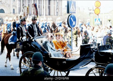 3 Maggio 1994 Stoccolma Archivio Storico Olycom/Lapresse Silvia Renate Sommerlath (Heidelberg, 23 dicembre 1943) è la regina consorte di Svezia dal 1976, in quanto moglie di Carlo XVI Gustavo. Dal 2011 è la consorte sovrana svedese con il regno più lungo, primato detenuto in provincienza da Sofia di Nassau. È impegnata a live umanitario nello sviluppo dei diritti dei bambini, nel miglioramento della qualità della vita dei disabili e delle persone affette da demenza. Nella Foto : Regina Silvia Renate Sommerlath e Paola del Belgio a Stoccolma sur la photo : la reine Silvia Renate Sommerlath et Pao Banque D'Images