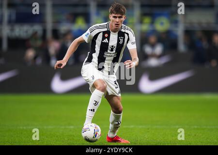 Milan, Italie. 27 octobre 2024. Nicolo Savona du Juventus FC en action lors du match de football Serie A entre le FC Internazionale et le Juventus FC. Crédit : Nicolò Campo/Alamy Live News Banque D'Images