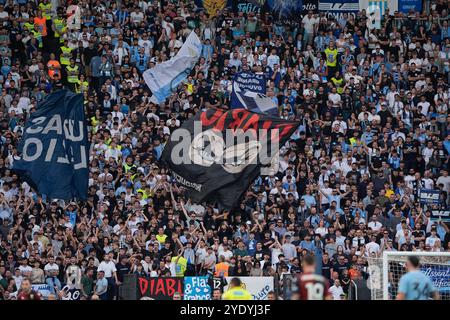 Rome, Italie. 27 octobre 2024. Les supporters du Lazio lors du match de Serie A Enilive entre le SS Lazio et le Genoa CF au Stadio Olimpico le 27 octobre 2024 à Rome, Italie. Crédit : Giuseppe Maffia/Alamy Live News Banque D'Images