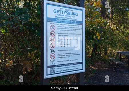 Gettysburg, Pennsylvanie, États-Unis – 19 octobre 2024 : panneaux au musée et centre d'accueil du parc militaire national de Gettysburg. Banque D'Images