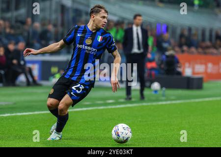 Nicolo Barella du FC Internazionale vu en action lors du match de football de Serie A 2024/25 entre le FC Internazionale et le Juventus FC au stade San Siro Banque D'Images